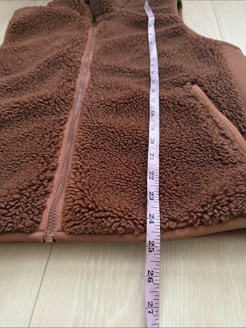 TNA Aritzia Teddy Polar Vest in Brown - Picture 8 of 10